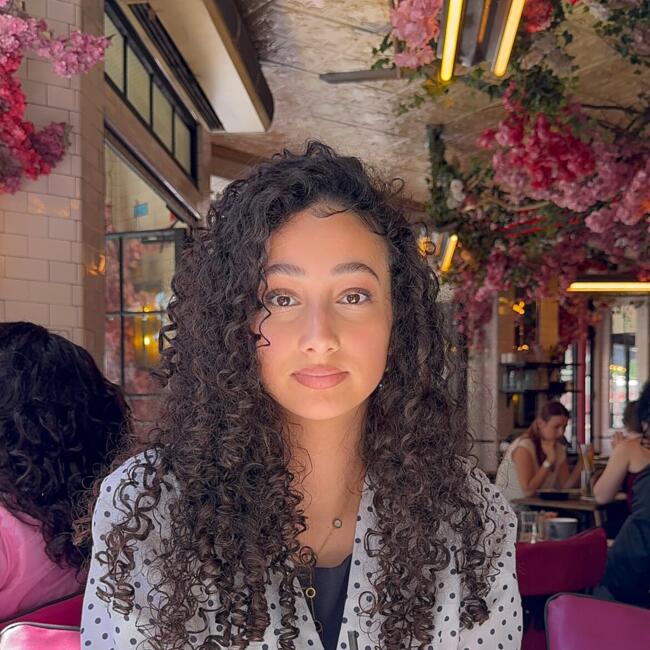 Babysitter in Saint-Ouen-l'Aumône: Fatima