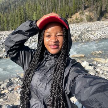 Baby-sitter in Kelowna: Sego