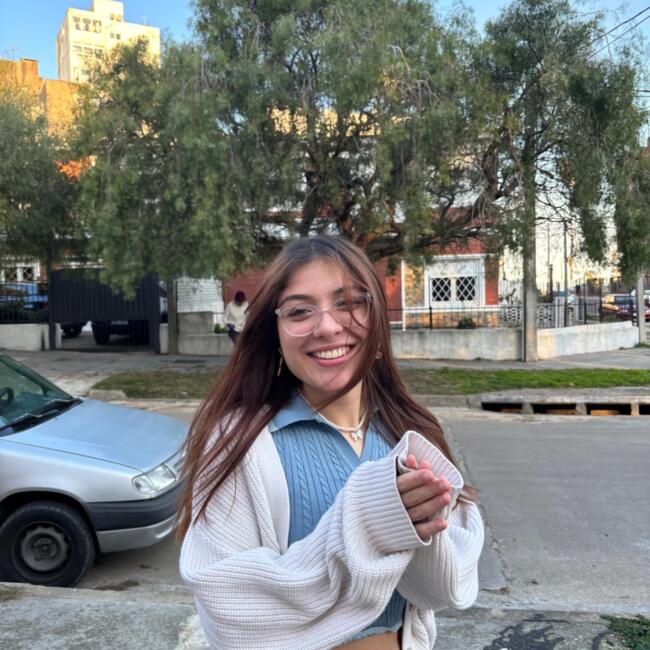 Babysitter in Montevideo: Angeles