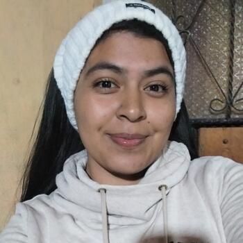 Babysitter in Quito: Evelyn
