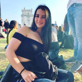 Trabalhos de babysitting em Oeiras: Trabalho de babysitting Ariana