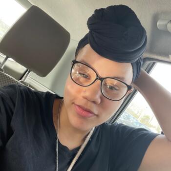 Babysitter in Indianapolis: Mahalia