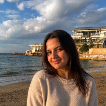 Babysitter in Lyon: Anais