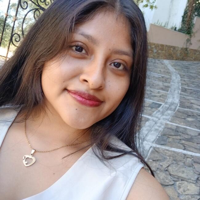Babysitter in San Pedro: Lili