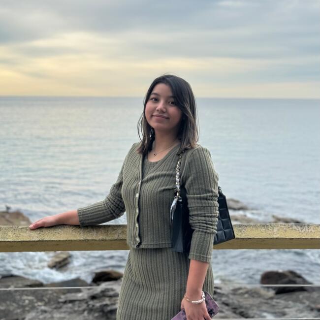 Babysitter in Sydney: Riya