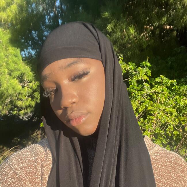 Trabalho de babysitting em Albufeira: Mariama