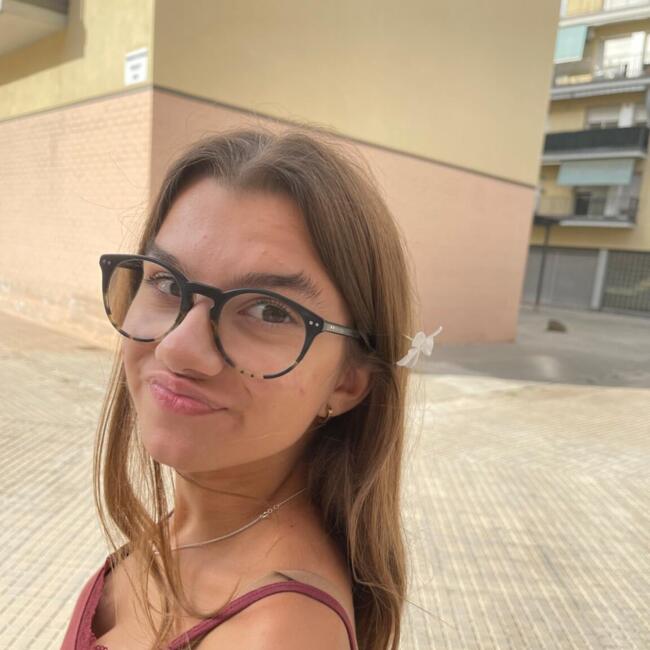 Babysitter in Santa Perpètua de Mogoda: Ainhoa