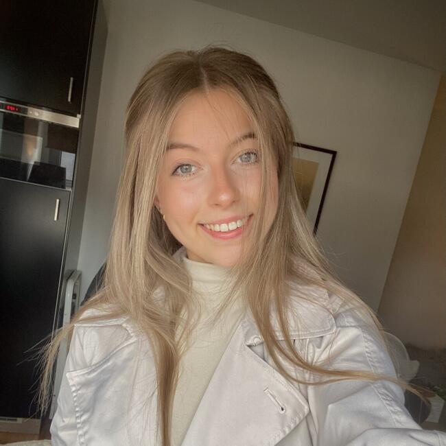 Babysitter in Maaseik: Jill