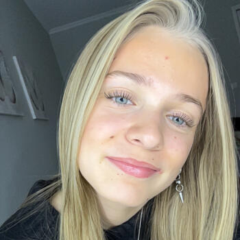 Babysitter in Gothenburg: Bella