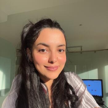 Babysitter Tirana: Hassania