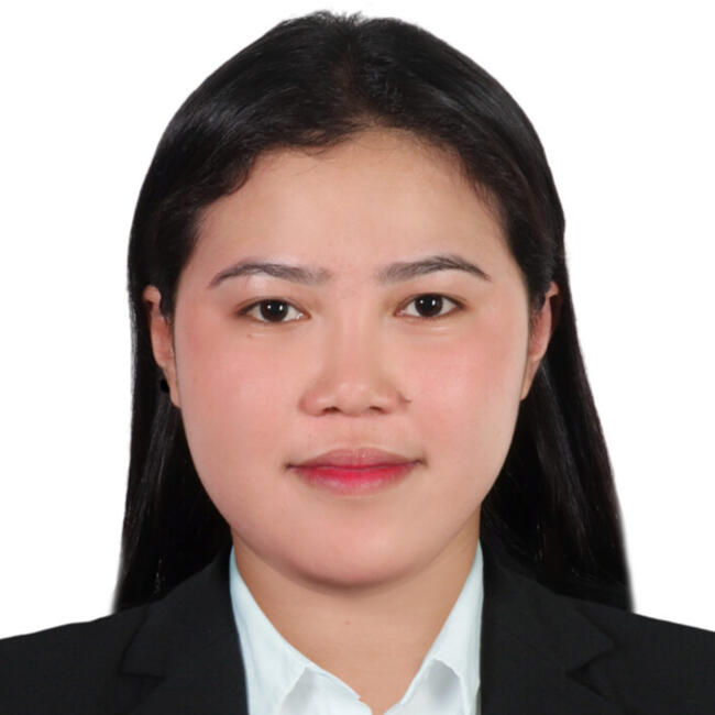 Babysitter in Abu Dhabi: Eliza