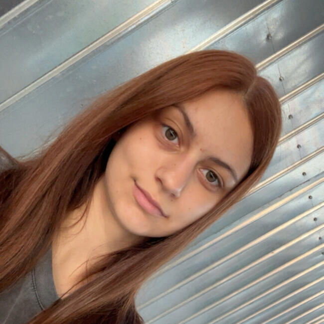 Bonă în Galați: Laura Iulia