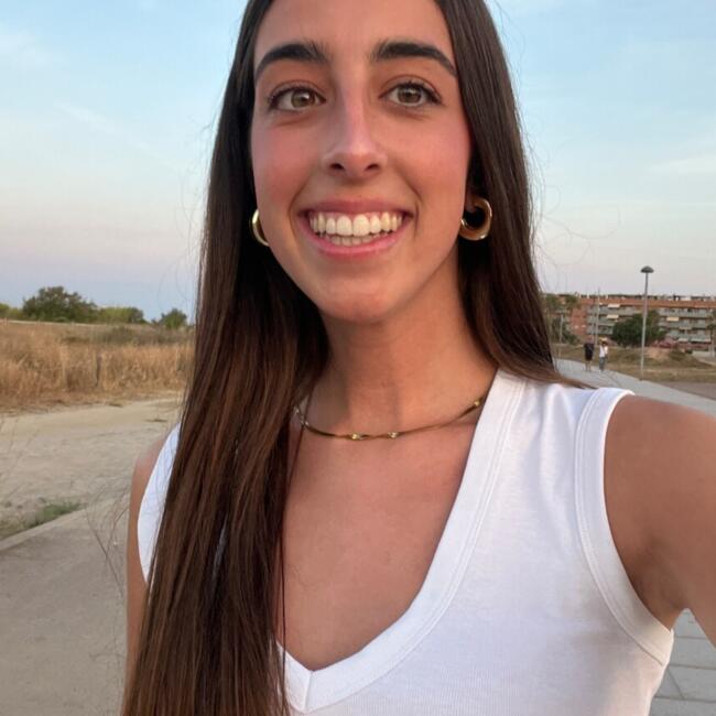 Babysitter in Cerdanyola del Vallès: Clara
