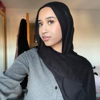 Babysitter Rochdale: Zahra