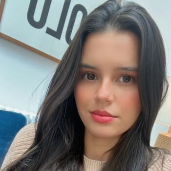 Babysitter in Paris: Tamires