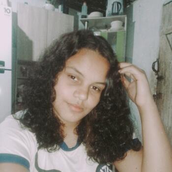 Babá em Campos dos Goytacazes: Lara