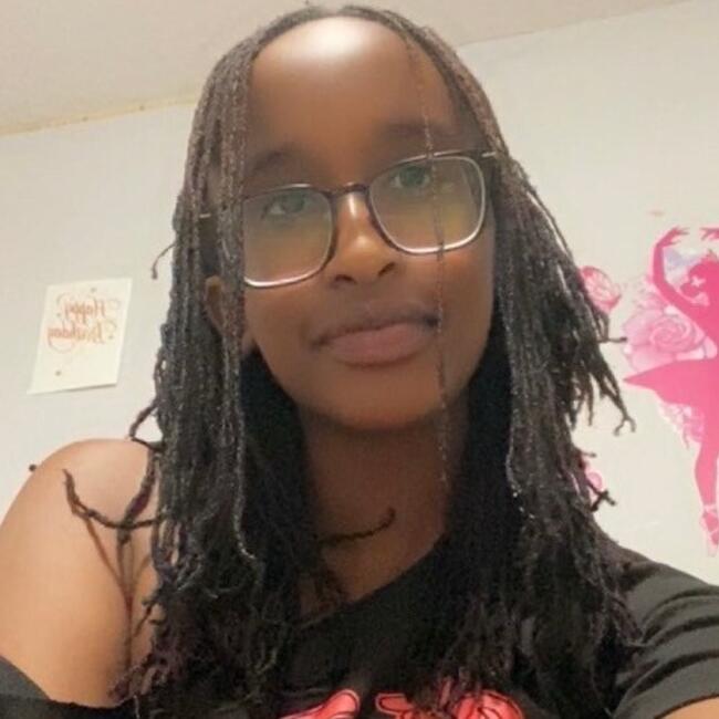 Baby-sitter in Edmonton: Loane