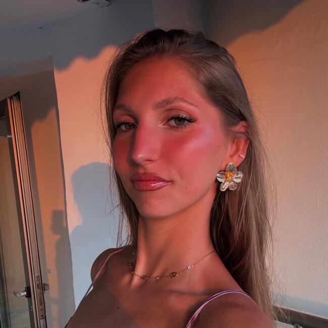 Babysitter in Tarcienne: Titia