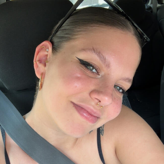 Babysitter in Vitrolles: Alize