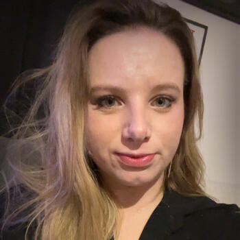 Babysitter in Boiscommun: Laura