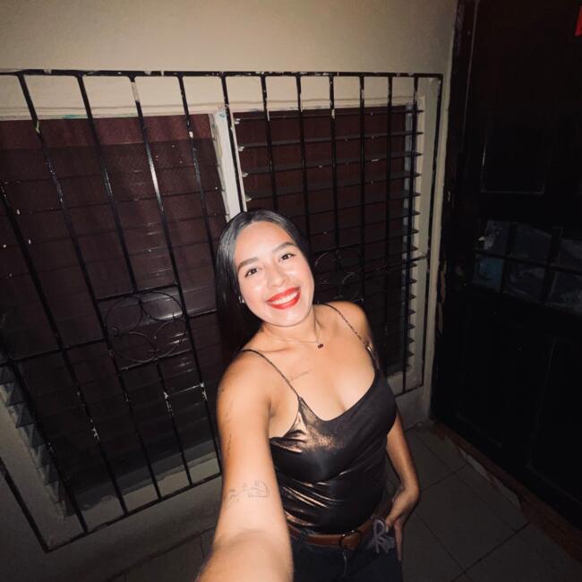 Babysitter in Panama City: Angie