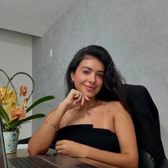 Emprego de babá em Ananindeua: Carmilla