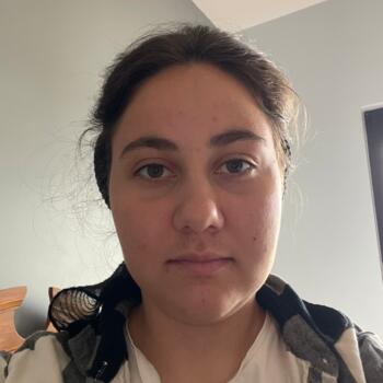 Babysitter in Rumenka: Timea