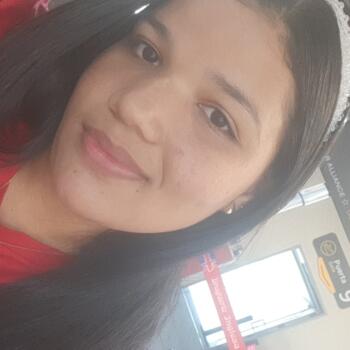 Babysitter in Seville: Yarlenis