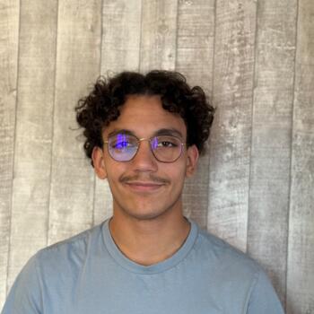 Babysitter in Angers: Rayann