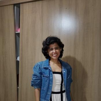 Babysitter Manaus: Aninha