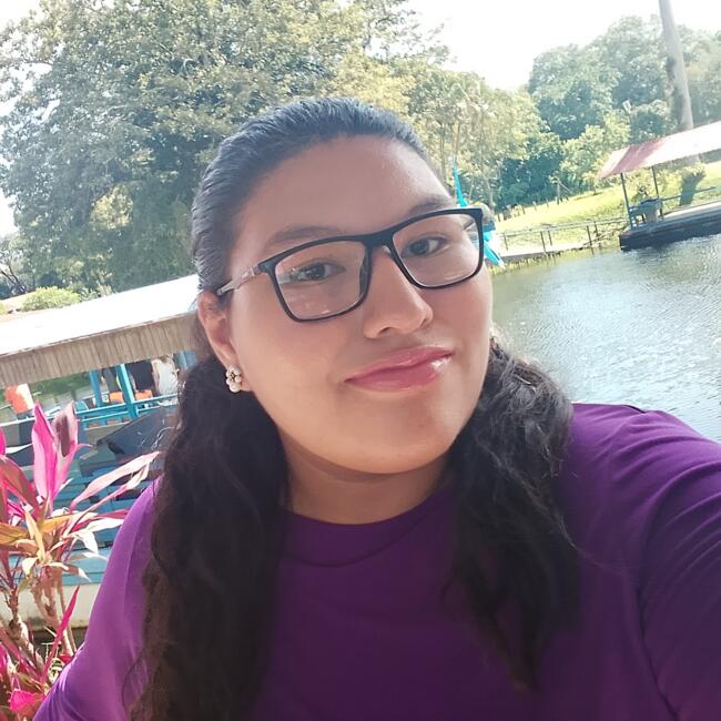 Niñera en San Pedro Sula: Maya Martinez