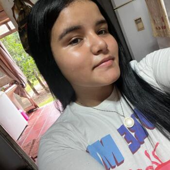 Babysitter in Garça: Katia