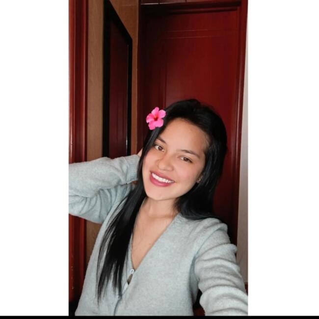 Babysitter in Santa Margarida de Montbui: Laura