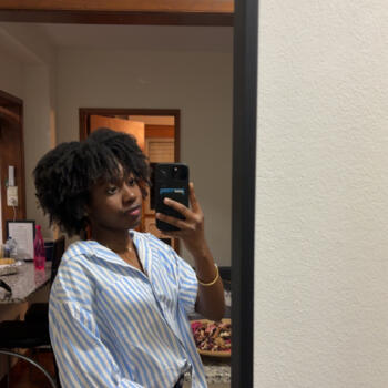 Babysitter em Porto: Dayane