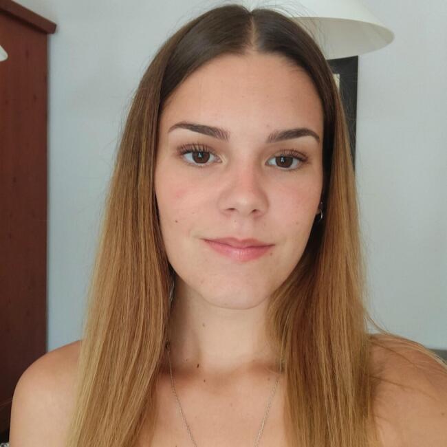 Babysitter in Alcalá de Henares: Ángela