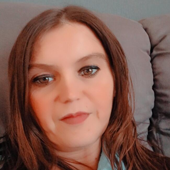 Babysitting job in Montreuil-sur-Mer: Adeline