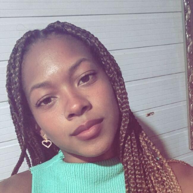 Babysitter in São Luís: Noely