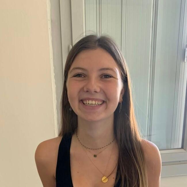 Babysitter in Toulon: Lila