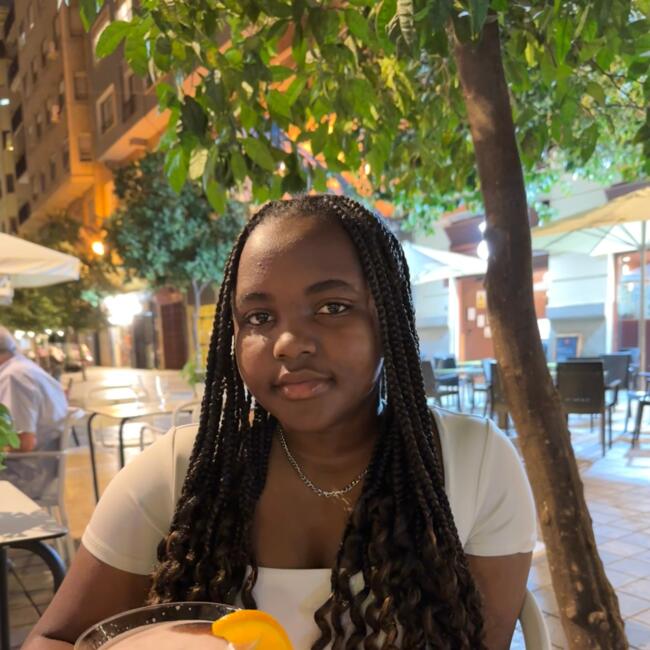 Babysitter in Zwolle: Nizbeth