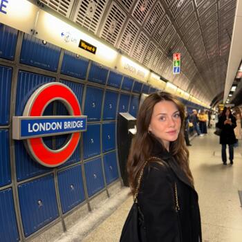 Babysitter in L’Aquila: Emily