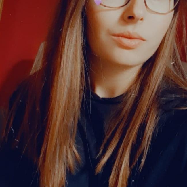 Baby-sitter in La Louvière: Célia