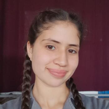 Babysitter in Vaqueros: Camila