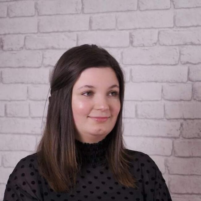 Babysitter in Hérouville-Saint-Clair: Emma