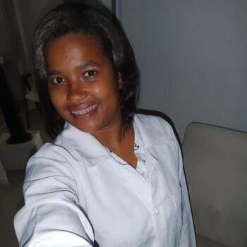 Babysitter Blumenau: Paula