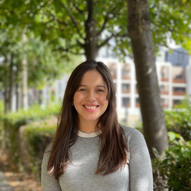 Babysitter in Lissabon: Ghabriella