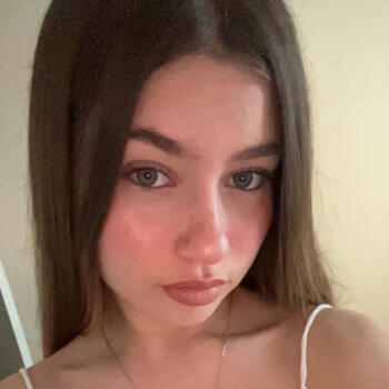 Babysitter in Mions: Anaelle