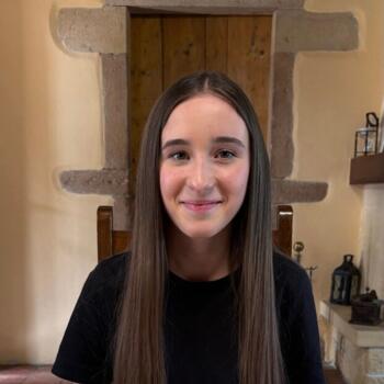 Baby-sitter Pont-de-Veyle: Nina