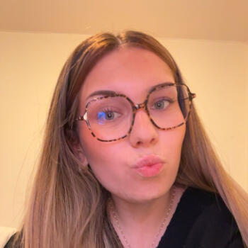 Babysitter in Chalon-sur-Saône: Loane