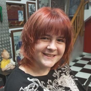 Canguro en Castelldefels: Edith