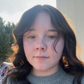 Babysitter in Bathurst: Emily